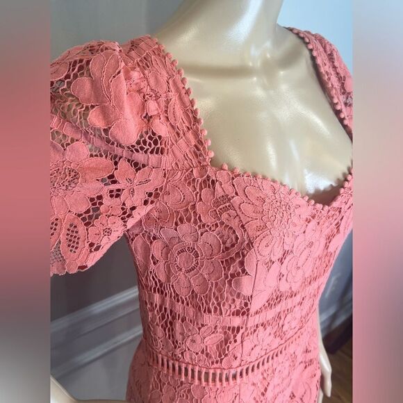 Saylor Louisa Lace Sweatheart Midi dress - Picture 7 of 8